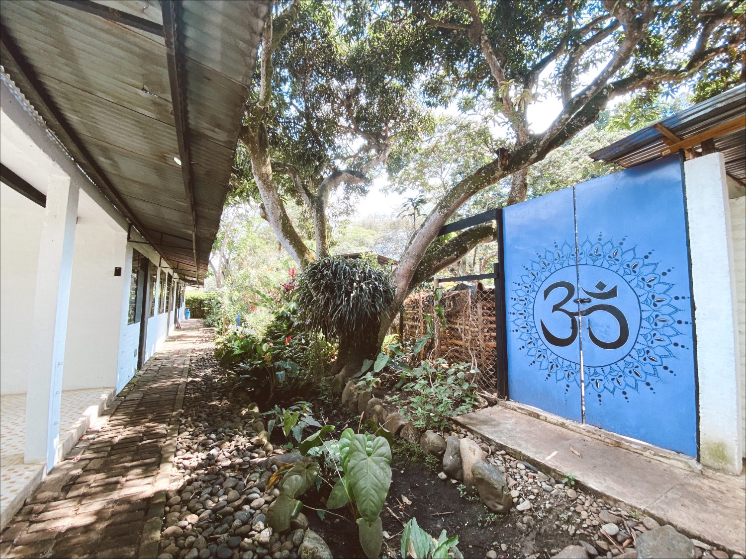 Jardines y senderos del Ishka Center